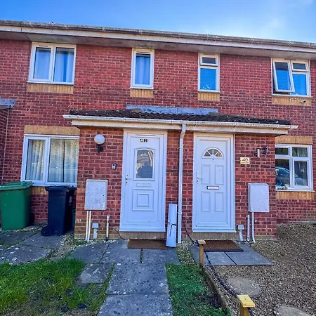 Newly Refurbished Fit For To 7 Family Members, Groups, Contractors Centre Of Bradley Stoke Bristol