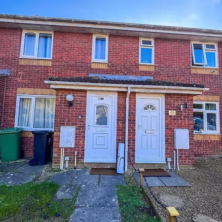 Newly Refurbished Fit For To 7 Family Members, Groups, Contractors Centre Of Bradley Stoke アパート