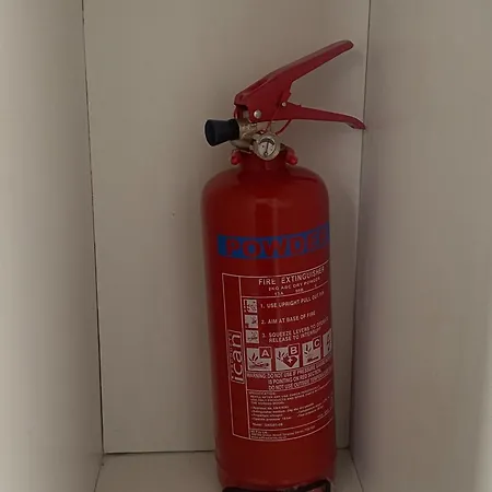 Newly Refurbished Fit For To 7 Family Members, Groups, Contractors Centre Of Bradley Stoke