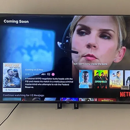 Newly Refurbished Fit For To 7 Family Members, Groups, Contractors Centre Of Bradley Stoke Bristol