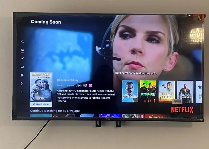 Newly Refurbished Fit For To 7 Family Members, Groups, Contractors Centre Of Bradley Stoke بريستول