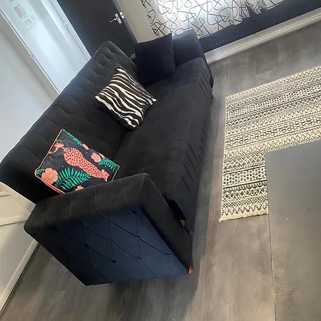 Newly Refurbished Fit For To 7 Family Members, Groups, Contractors Centre Of Bradley Stoke דירה *