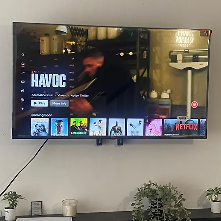 Newly Refurbished Fit For To 7 Family Members, Groups, Contractors Centre Of Bradley Stoke דירה