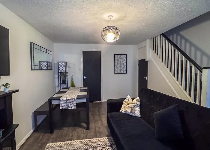 Lägenhet Newly Refurbished Fit For To 7 Family Members, Groups, Contractors Centre Of Bradley Stoke *