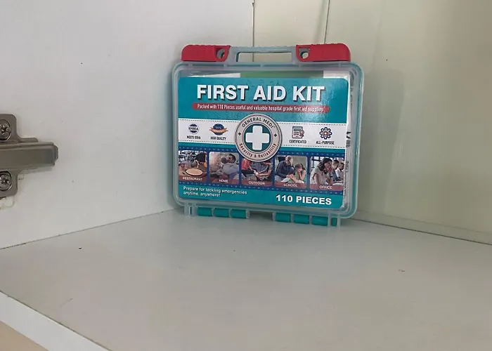 Newly Refurbished Fit For To 7 Family Members, Groups, Contractors Centre Of Bradley Stoke Lägenhet