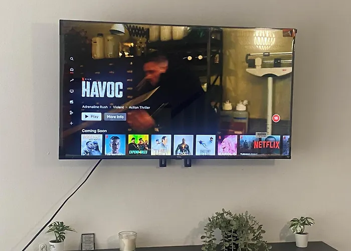 Newly Refurbished Fit For To 7 Family Members, Groups, Contractors Centre Of Bradley Stoke Lägenhet